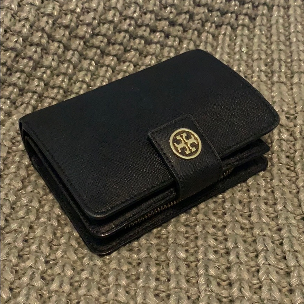 Tory Burch wallet